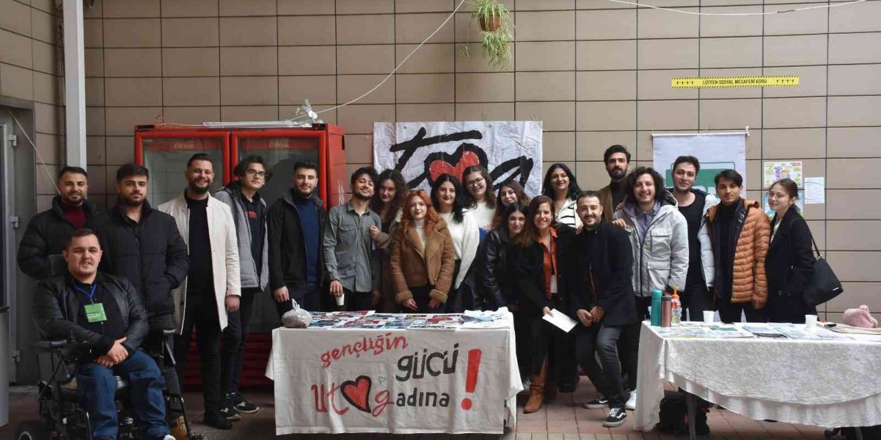 Gemlik’te gençler Gönüllülük Festivali’nde bir araya geldi