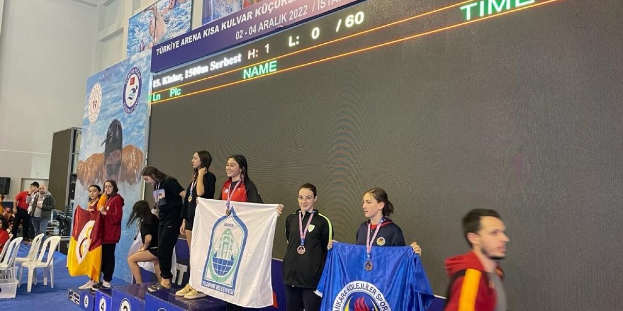 Genç yüzücüler umut verdi