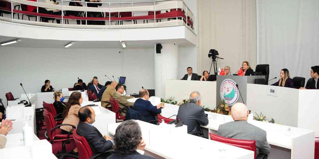 Balçova’da kadın ve erkek eşitliğine meclis onayı