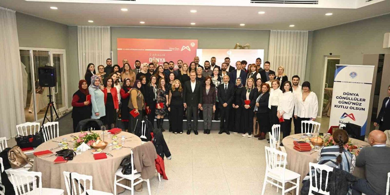 Seçer: "Yaptığımız hizmetler insanların yüzünü güldürmeli"