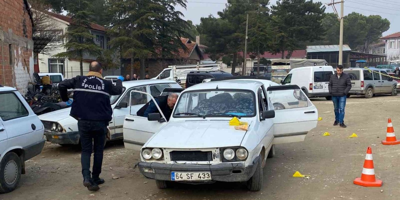 Otomobilde silahlı saldırıya uğrayan baba hayatını kaybetti