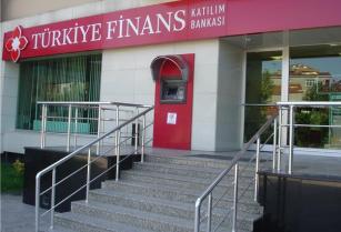Türkiye Finans müşterilerini üzdü