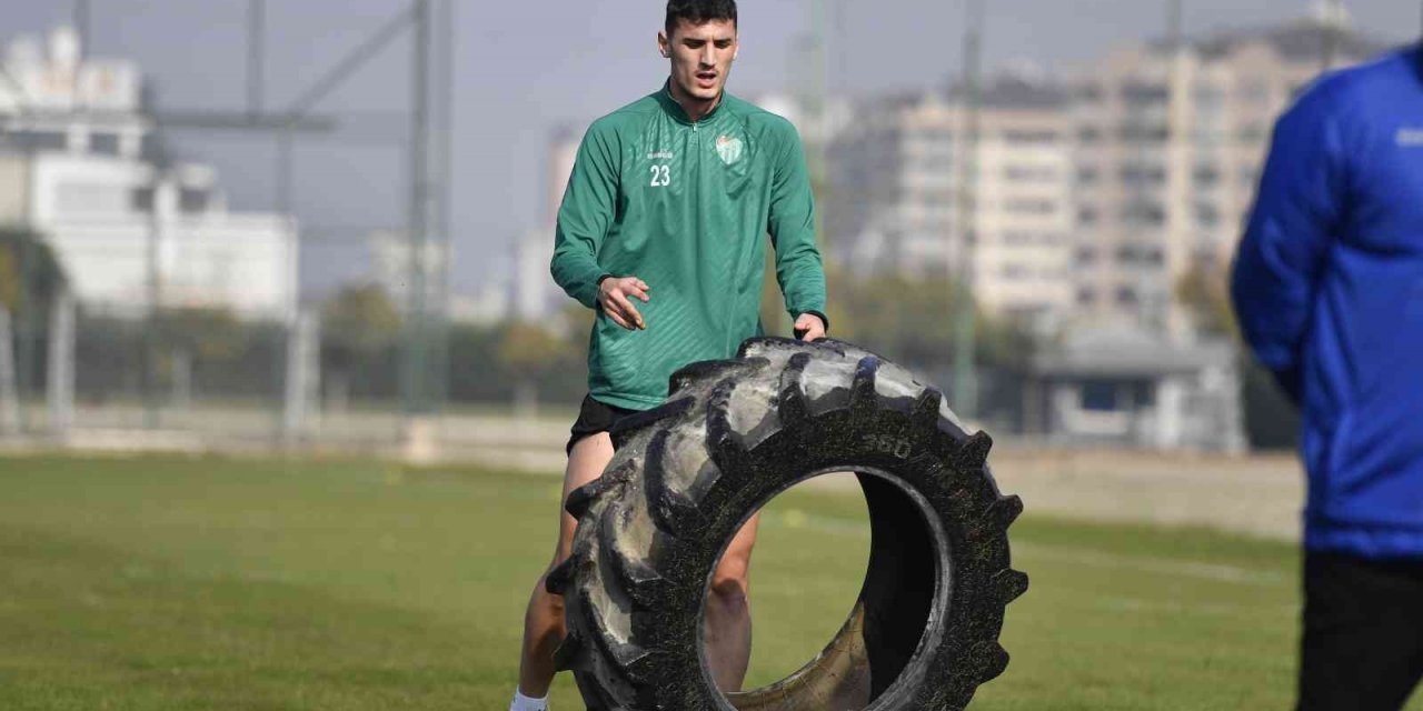 Bursaspor’a Hasan Ayaroğlu ve Ertuğrul Kurtuluş’tan sevindirici haber