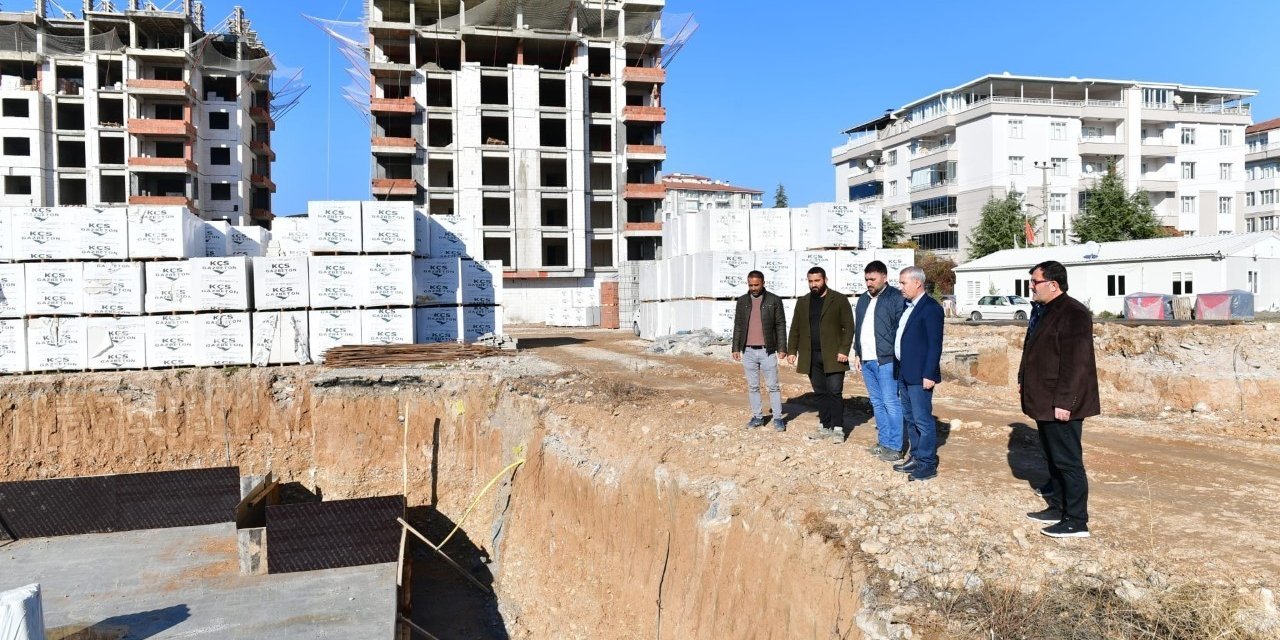 Yeşilyurt’a sağlam ve modern binalar inşa ediliyor