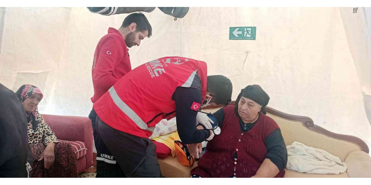 Depremzedelere yerinde ve kesintisiz hizmet