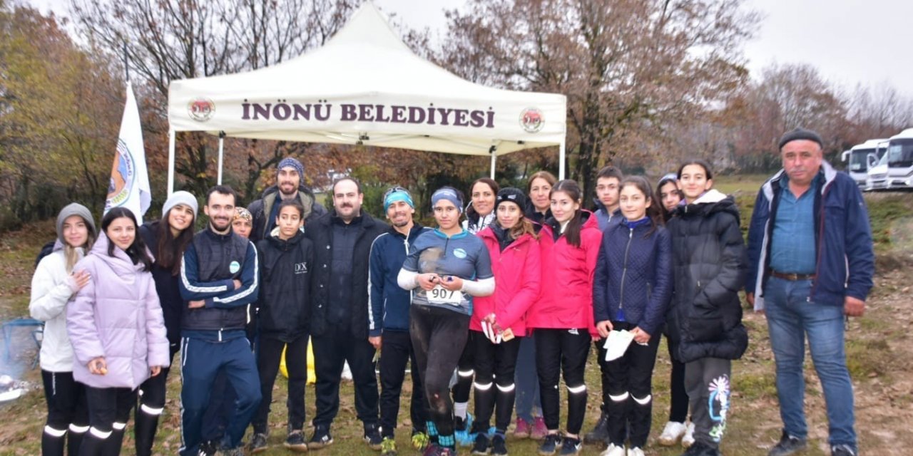 İnönülü sporcular madalya ile döndü