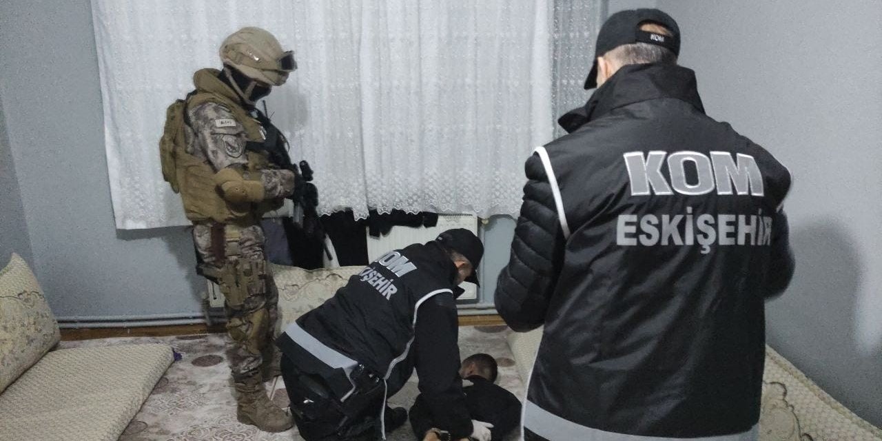 Eskişehir’de Silindir Operasyonu’nda 30 kişi gözaltına alındı