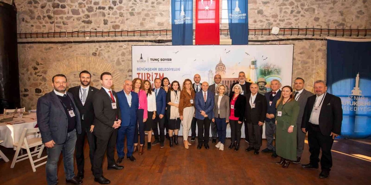 Büyükşehirlerin turizm birimleri İzmir’de buluştu