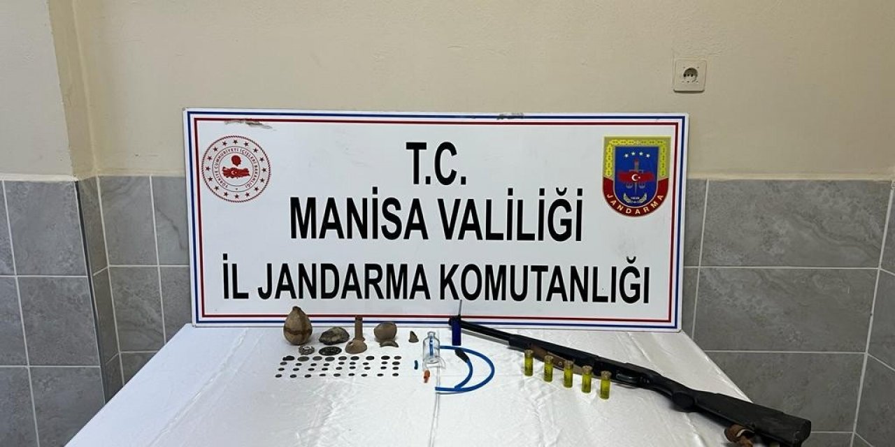 Hırsızlık şüphelisinin evlerinde tarihi eserler ele geçirildi