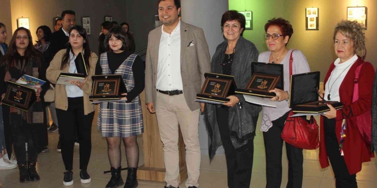 Başkan Çakın, ’Ekslibris’ yarışması kazananlarına ödüllerini verdi