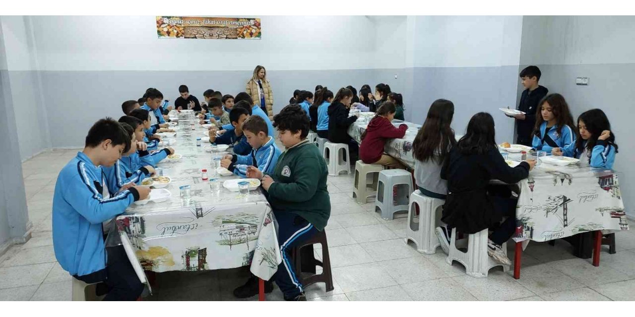 Denizli’de 17 bin öğrenci ücretsiz yemek hizmetinden yararlanıyor