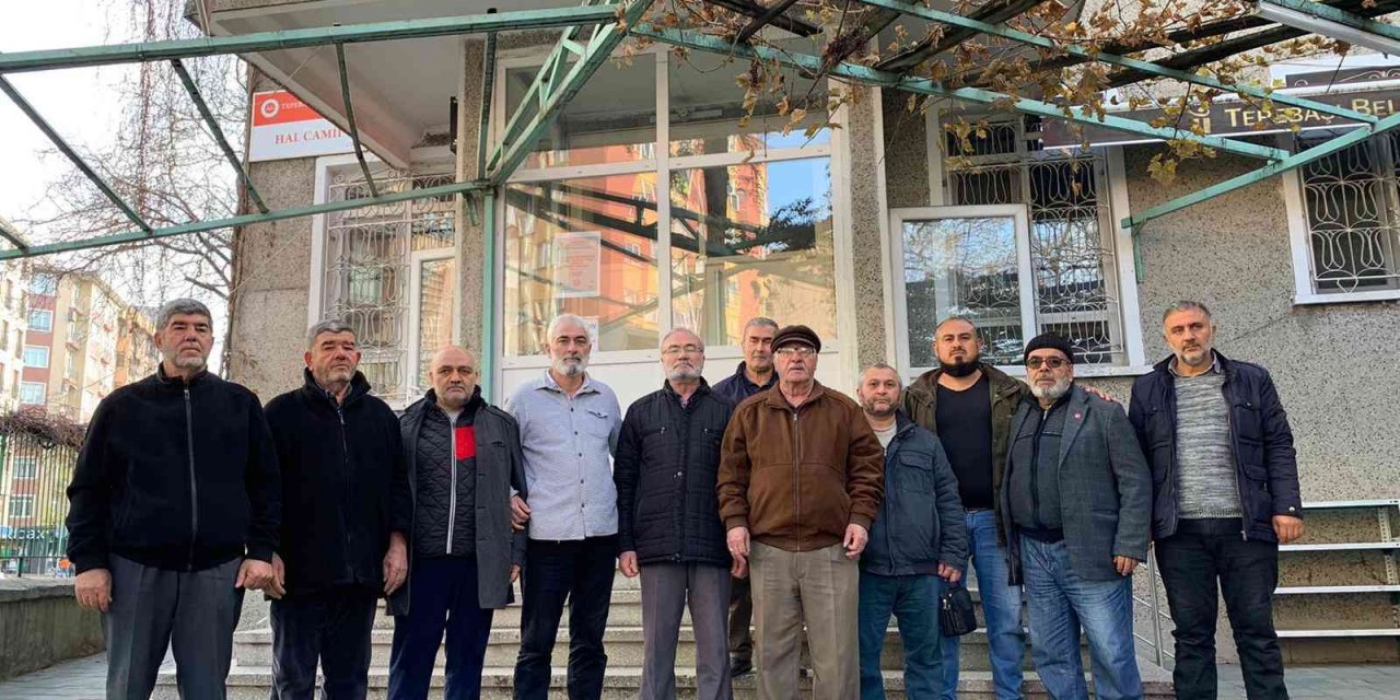 Yıkılması gündeme gelen Hal Camii’nin cemaati karara tepki gösterdi