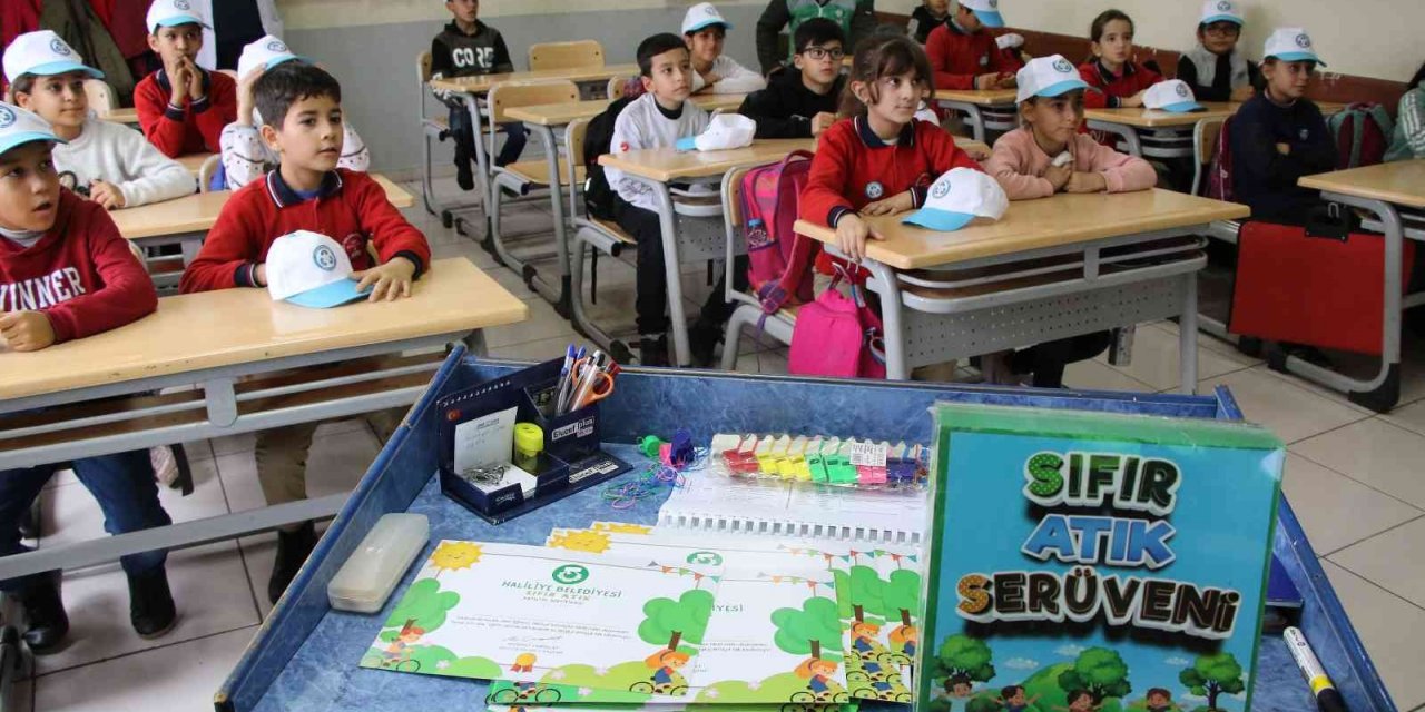 Çocuklar hem eğleniyor hem öğreniyor