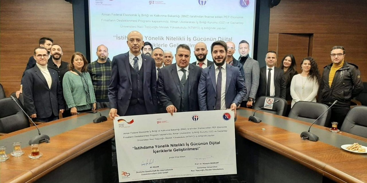 Türk ve Suriyelilere GAÜN’de mesleki eğitimler verilecek