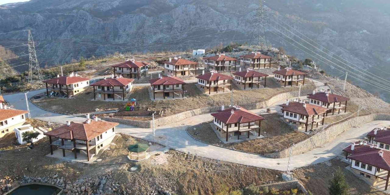 Antalya’daki orman yangını sonrası TOKİ yeni bir köy inşa etti