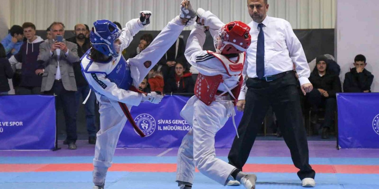 Sivas’ta kulüpler tekvandoda mücadele etti