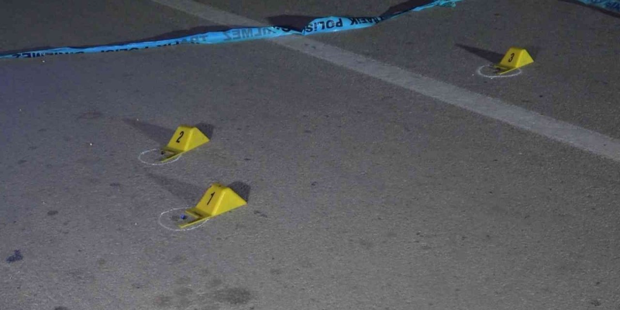 Gece kulübüne giden müşteri, tartıştığı 3 çalışanı tabancayla vurdu