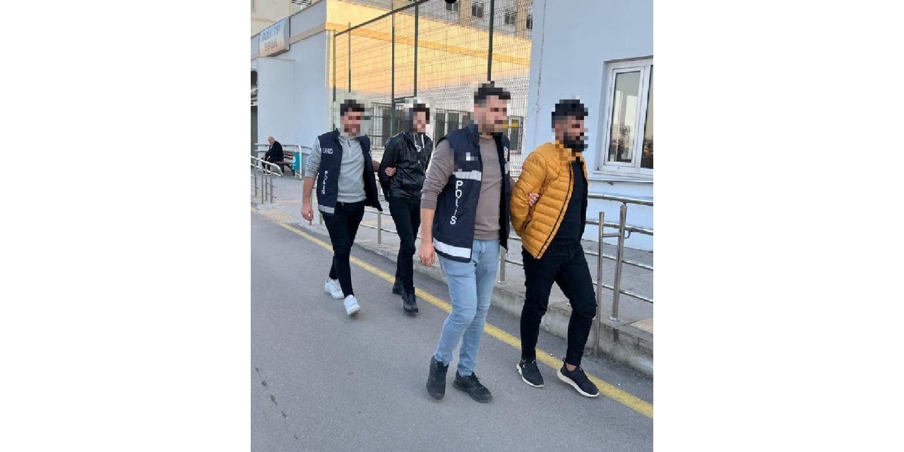 15  şahsı kaçak yollarla Türkiye’ye sokan 2 şüpheli tutuklandı