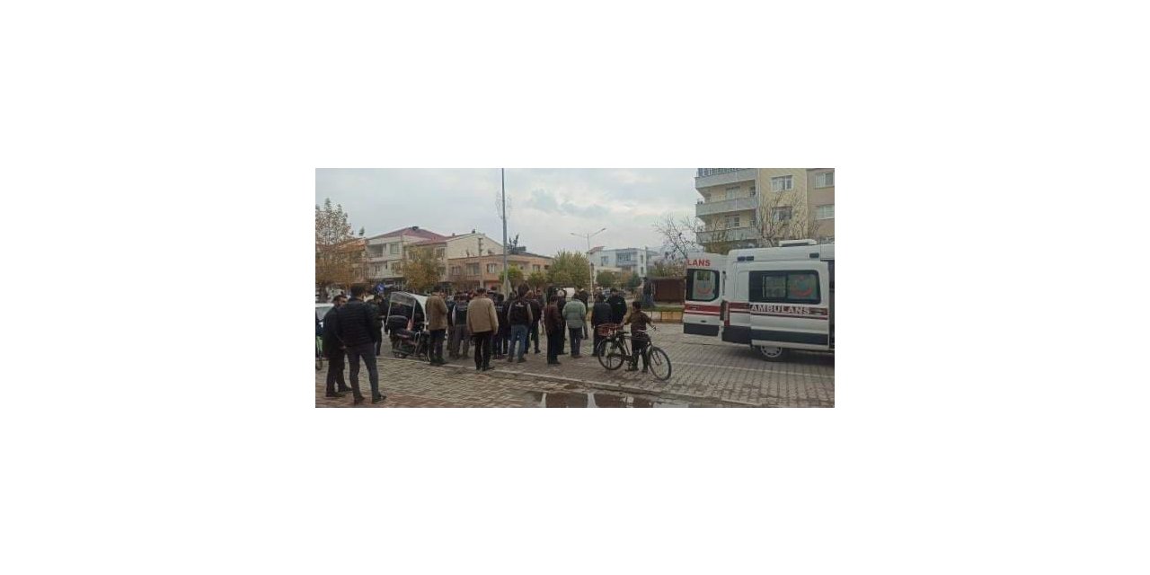 Yaşlı şahsa otomobil çarptı