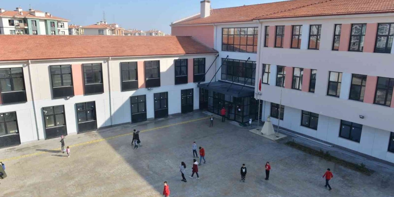 Elazığ’da TOKİ Yemişlik İlk ve Ortaokulu hizmete girdi