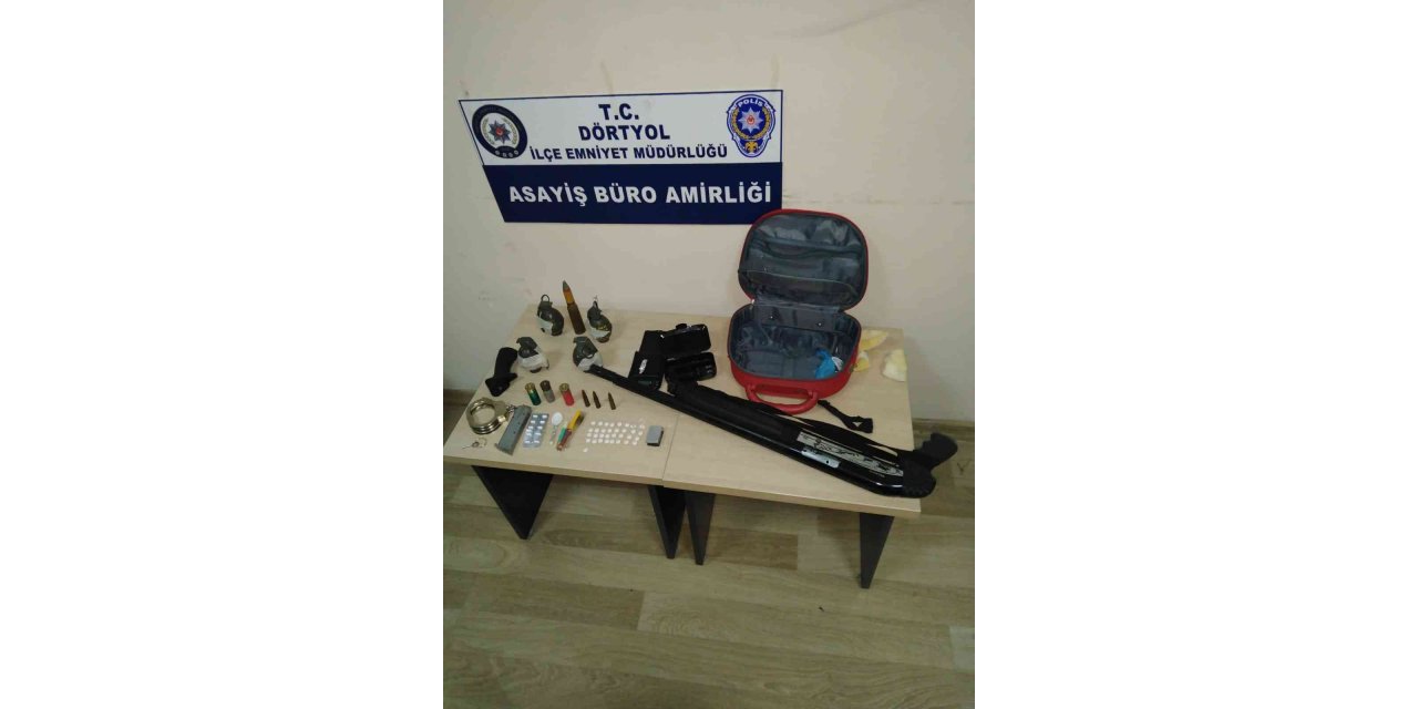 Hatay’da 4 adet el bombası ele geçirildi