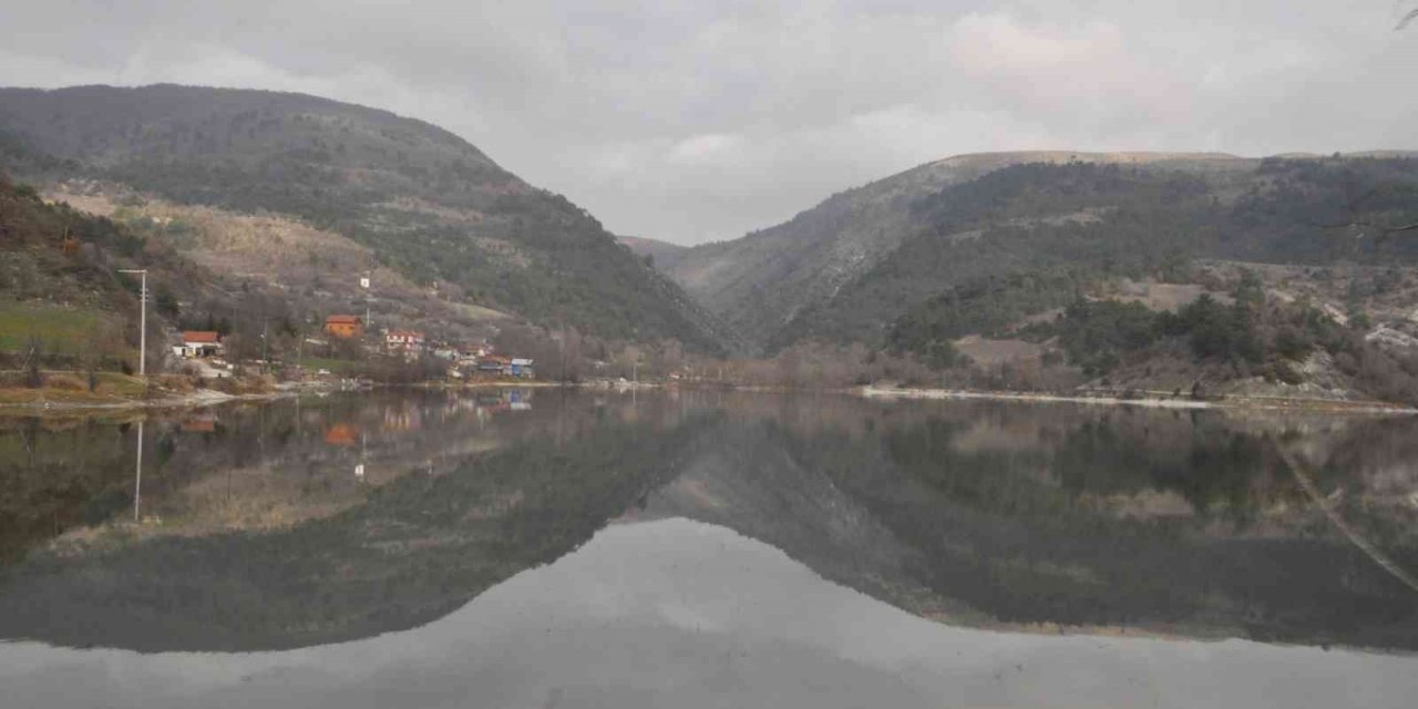 Çubuk Gölü’nde mest eden manzara