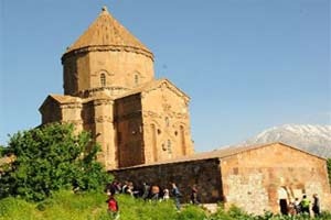 95 yıl sonra ilk ayin başladı