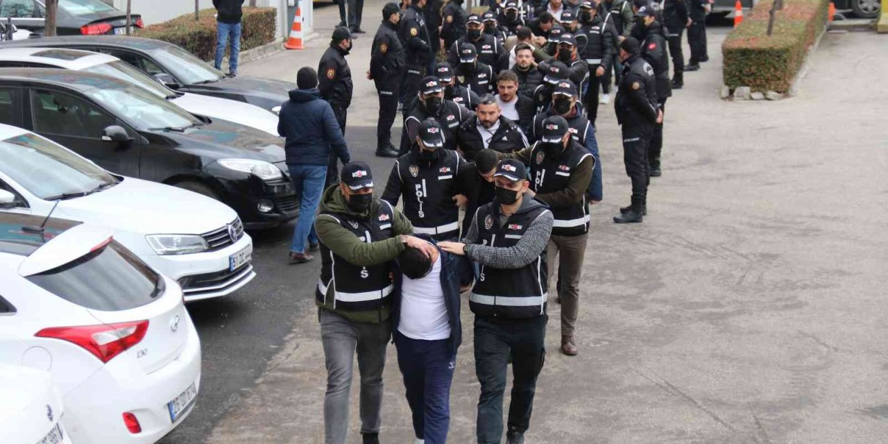Silindir Operasyonu’nda yakalanan 30 şüpheliden 18’i adliyeye sevk edildi