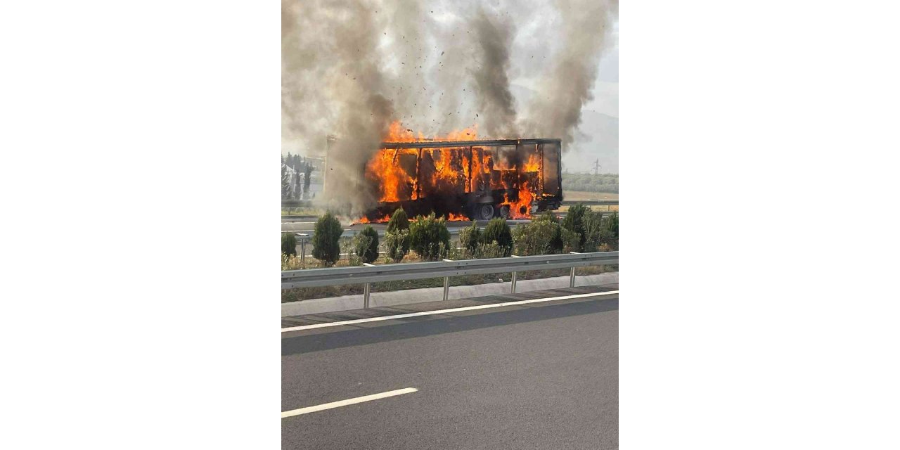 Otobanda hareketli saatler...Alev alev yandı