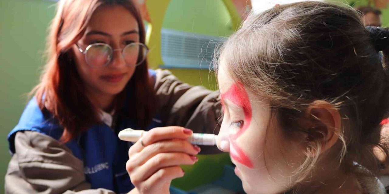 Gençlik merkezleri gençlerin buluşma noktası oluyor