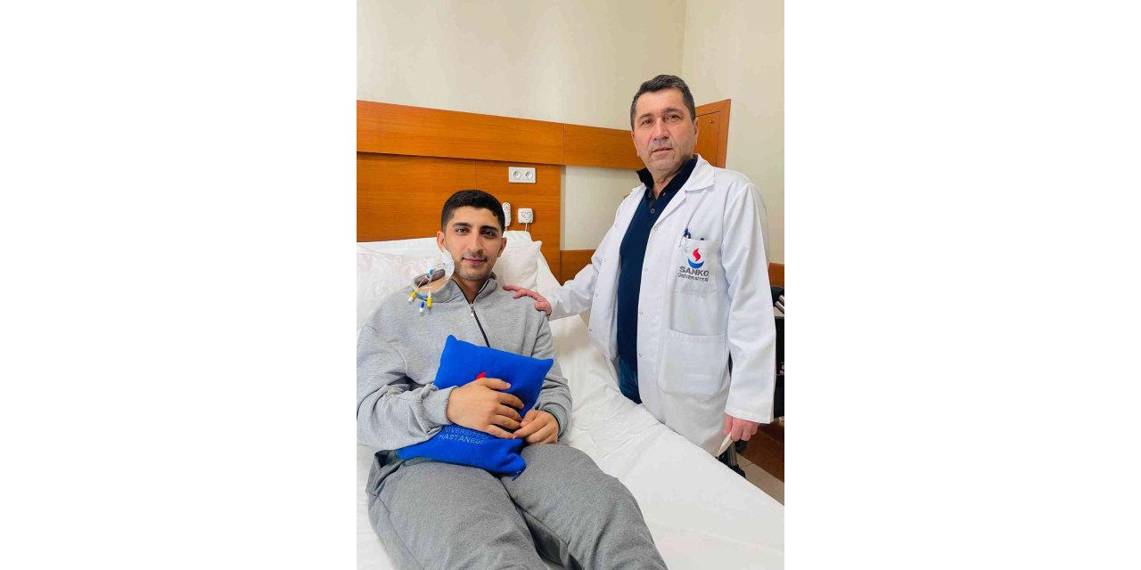 Kalbinde beş delik bulunan hasta ameliyat ile sağlığına kavuştu