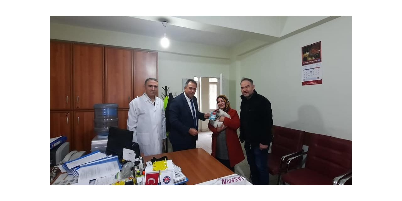 Elazığ’da ev hayvanlarının  pasaportlanması ve kuduz aşılaması sürüyor