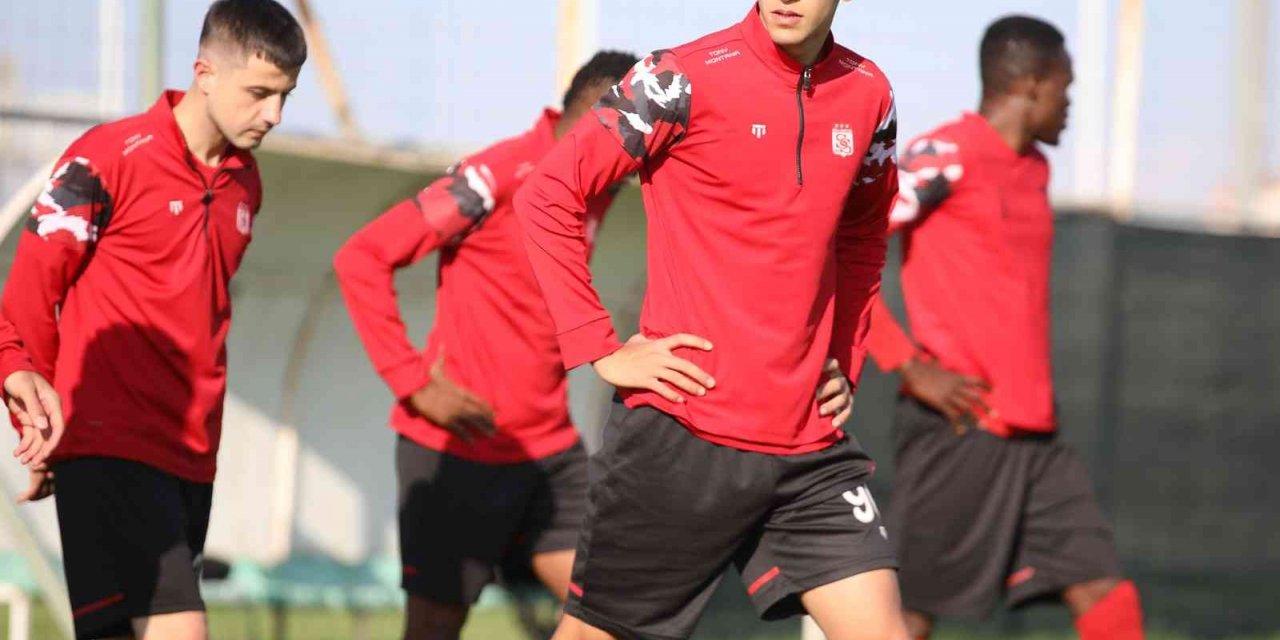 Sivasspor, Antalya’daki son çalışmasını yaptı