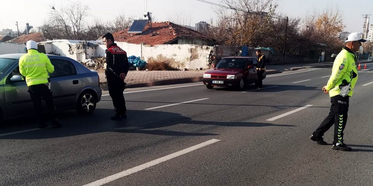 Oto Hırsızlığını Önlemek İçin Denetimler Aralıksız Sürüyor