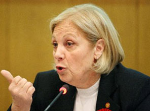 Çölaşan'ın hakaretine tepki yağıyor