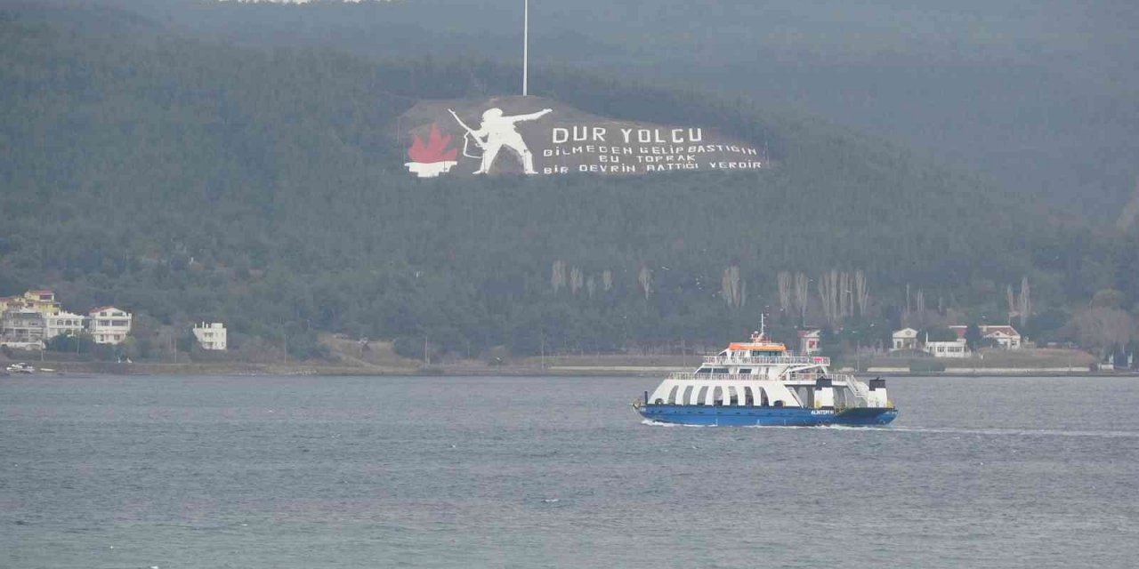 Gökçeada ve Bozcaada’ya bugün ve yarınki feribot seferleri fırtına nedeniyle iptal edildi