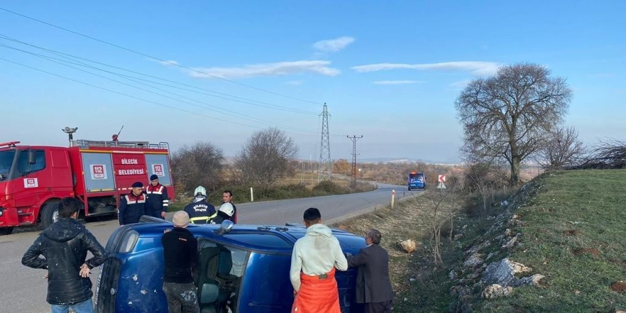 Kontrolden çıkan araç devrilirken sürücüsü yaralandı