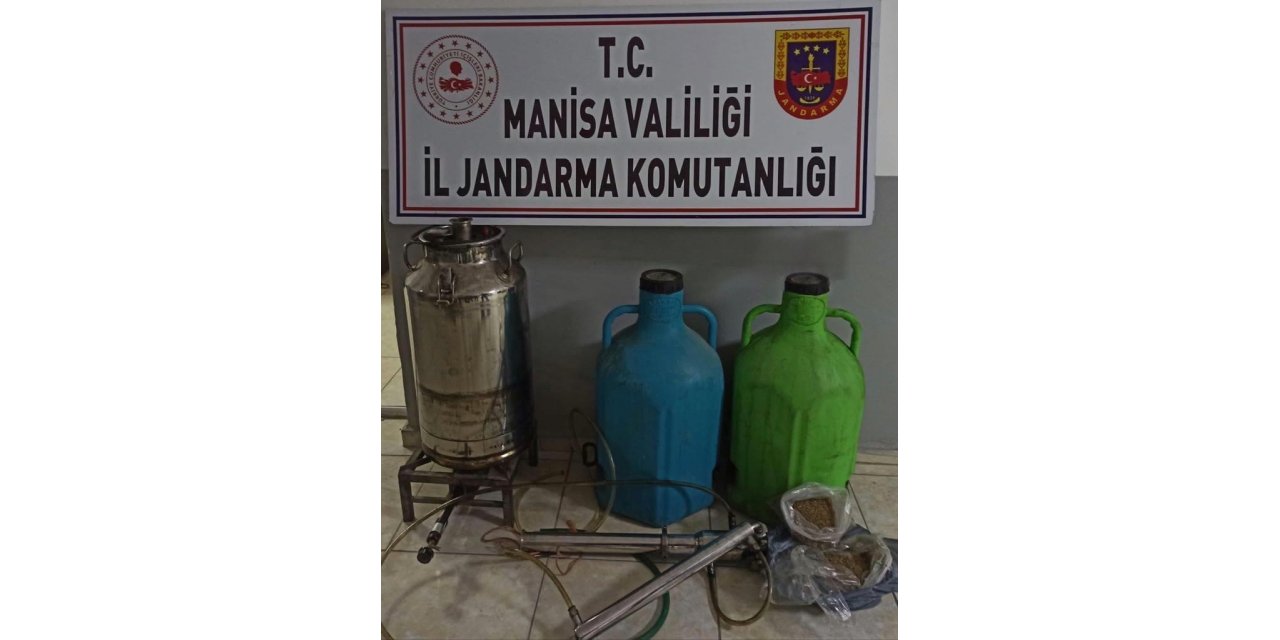 Salihli’de jandarmadan kaçak içki operasyonu