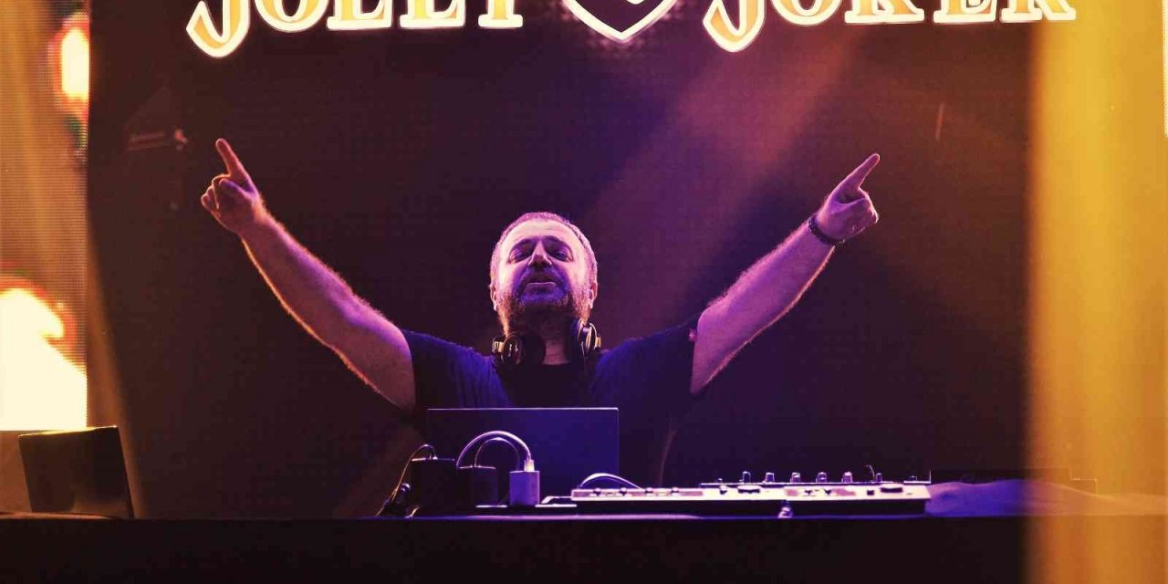 Bursalılar Nihat Sırdar ile 90’ları yaşadı