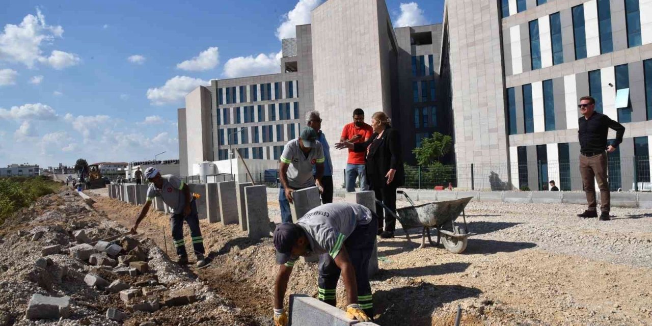Erdem: "Ceyhan’a hizmet etmek yürek ister, o yürek de bizde var"