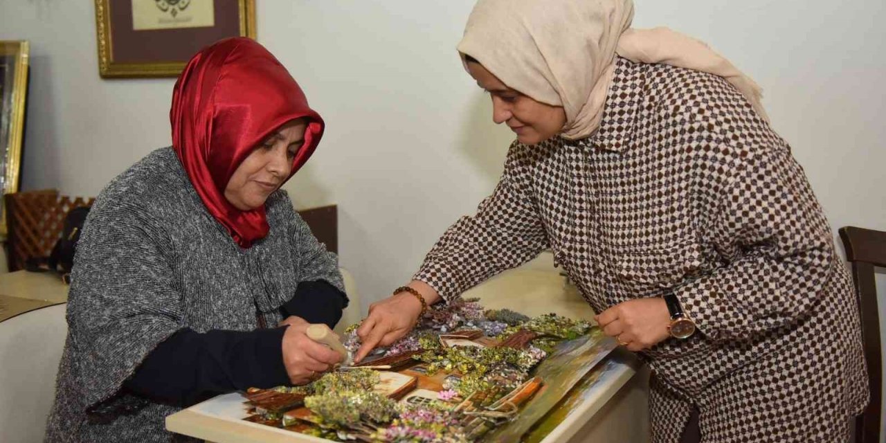 Yıldırım’da kağıt rölyefe yoğun ilgi