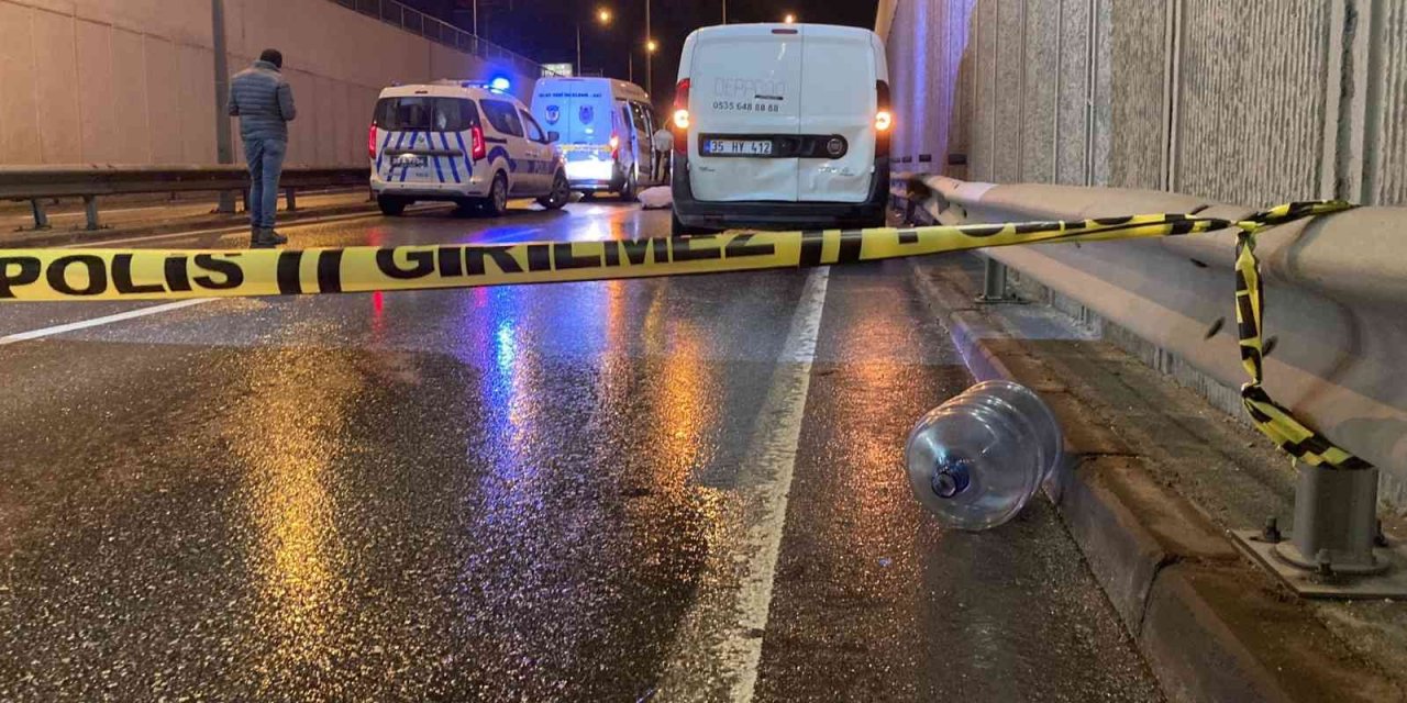 Aracına akaryakıt doldururken otomobilin çarptığı kişi hayatını kaybetti