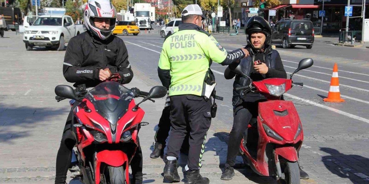 Uşak’ta 945 sürücüye para cezası kesildi