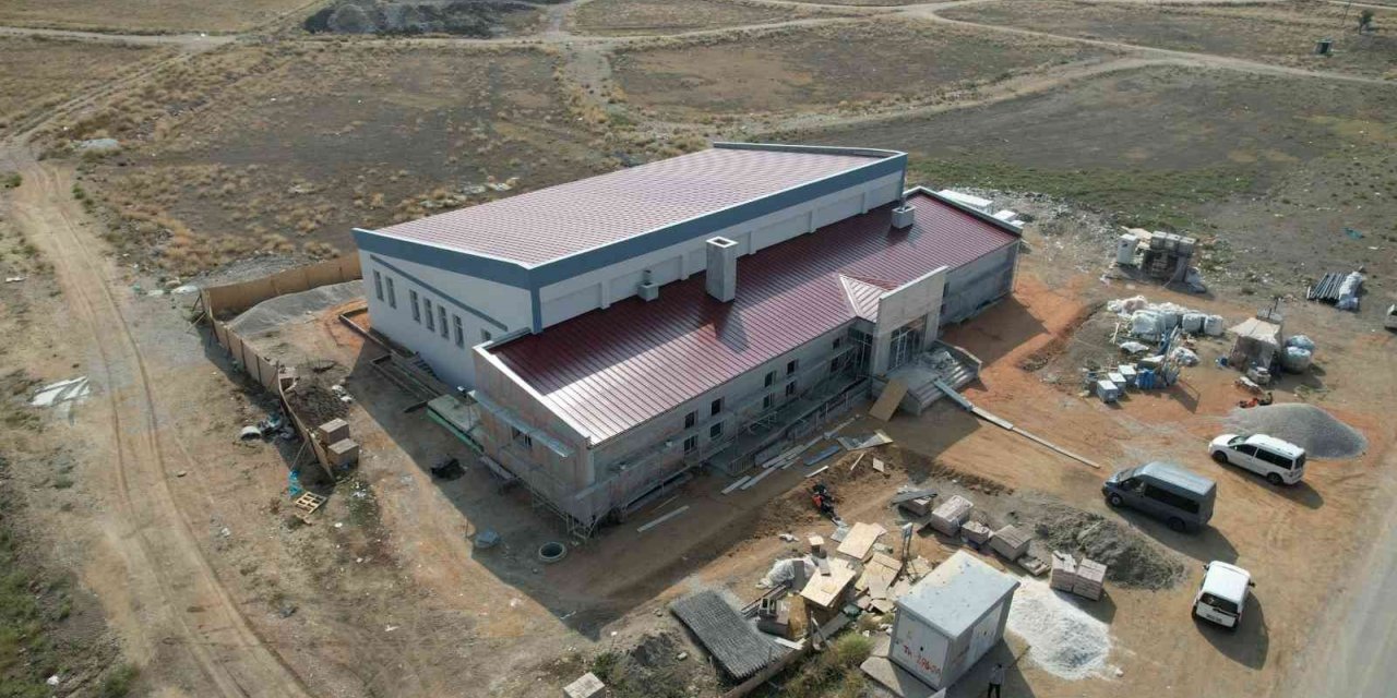 Sincan Belediyesi yüzme havuzlarında sona yaklaşıldı