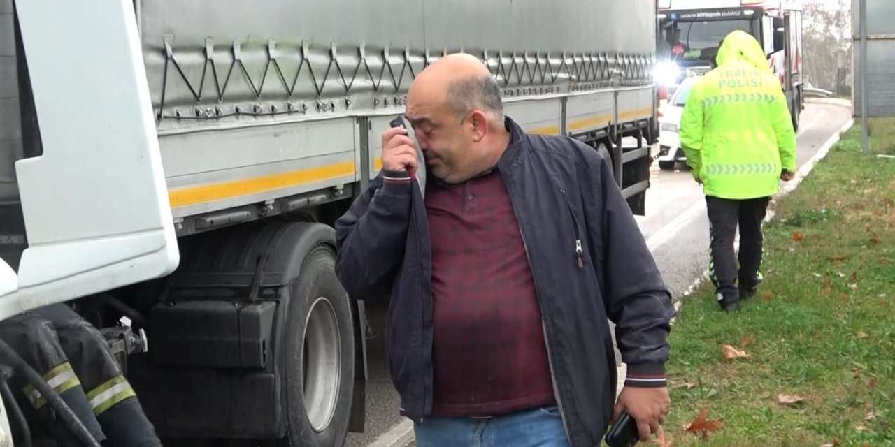 Antalya’da seyir halindeki tır, yanmaktan son anda kurtuldu