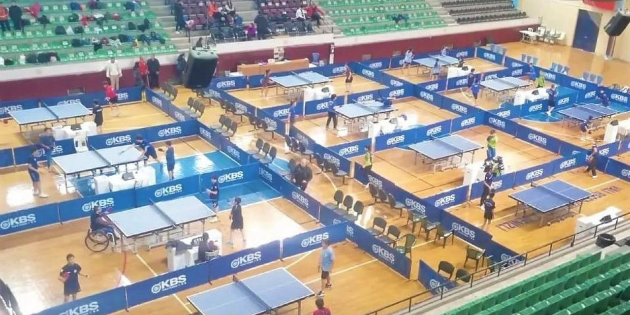 Denizli’de masa tenisi grup maçları bugün tamamlanıyor