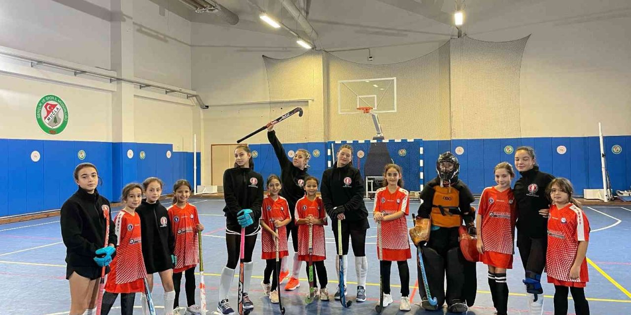 Ege Yıldızları Kadın Hokey Takımı Başkanı Şen: "Muğla’da gerektiği kadar tanınmıyoruz”