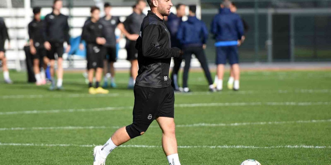 Manisa FK, Tuzlaspor hazırlıklarına devam ediyor