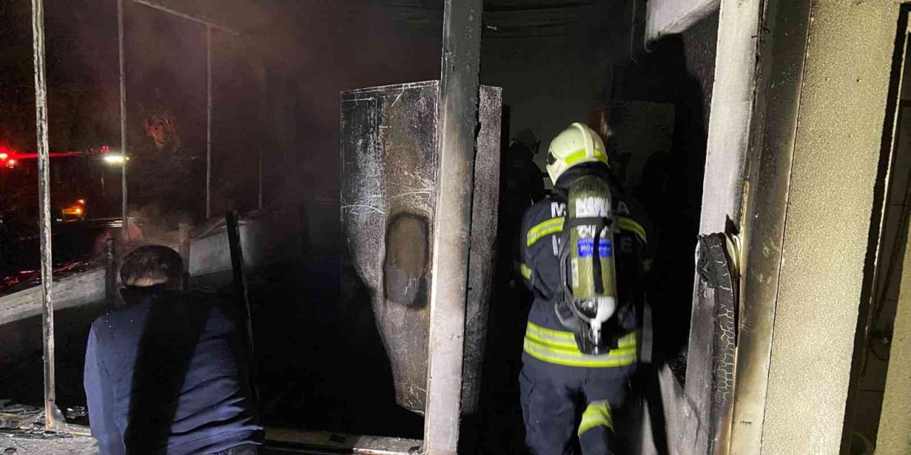 Yangında 1’i ağır, 2 kişi yaralandı