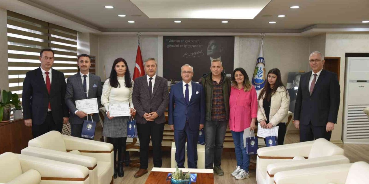 Salihli’de diksiyon kursunu bitirenler belgelerini aldı